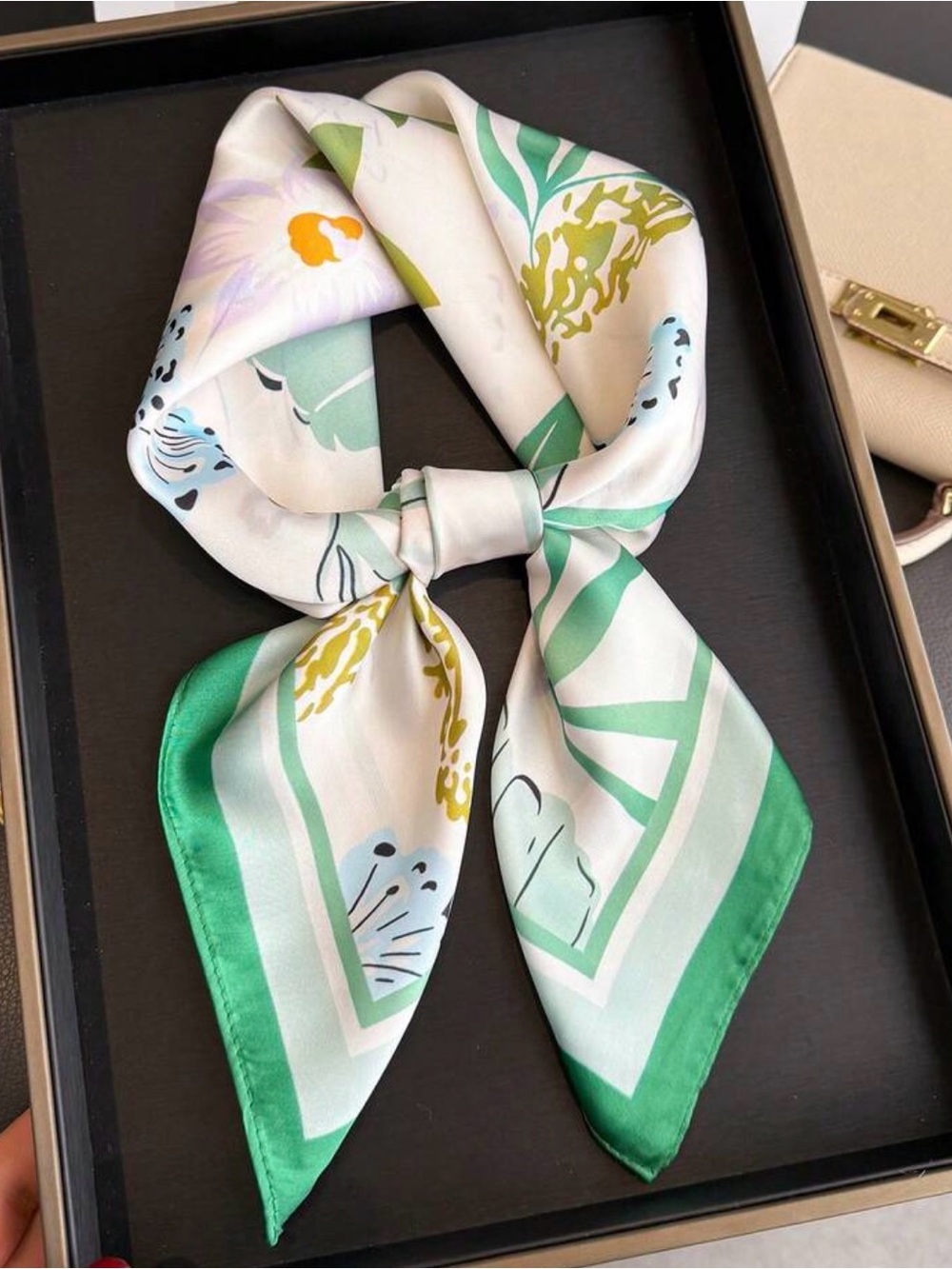 Floral Green Scarf M809